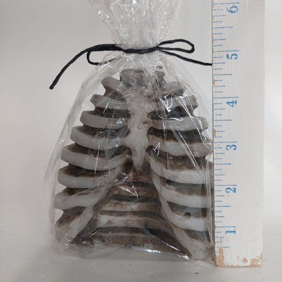 Halloween Bleeding Rib Cage Thorax Candle Wax Red Spooky Decor Party Hum… - Picture 8 of 10